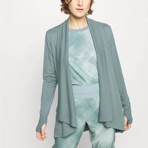 Athleta Pranayama Wrap